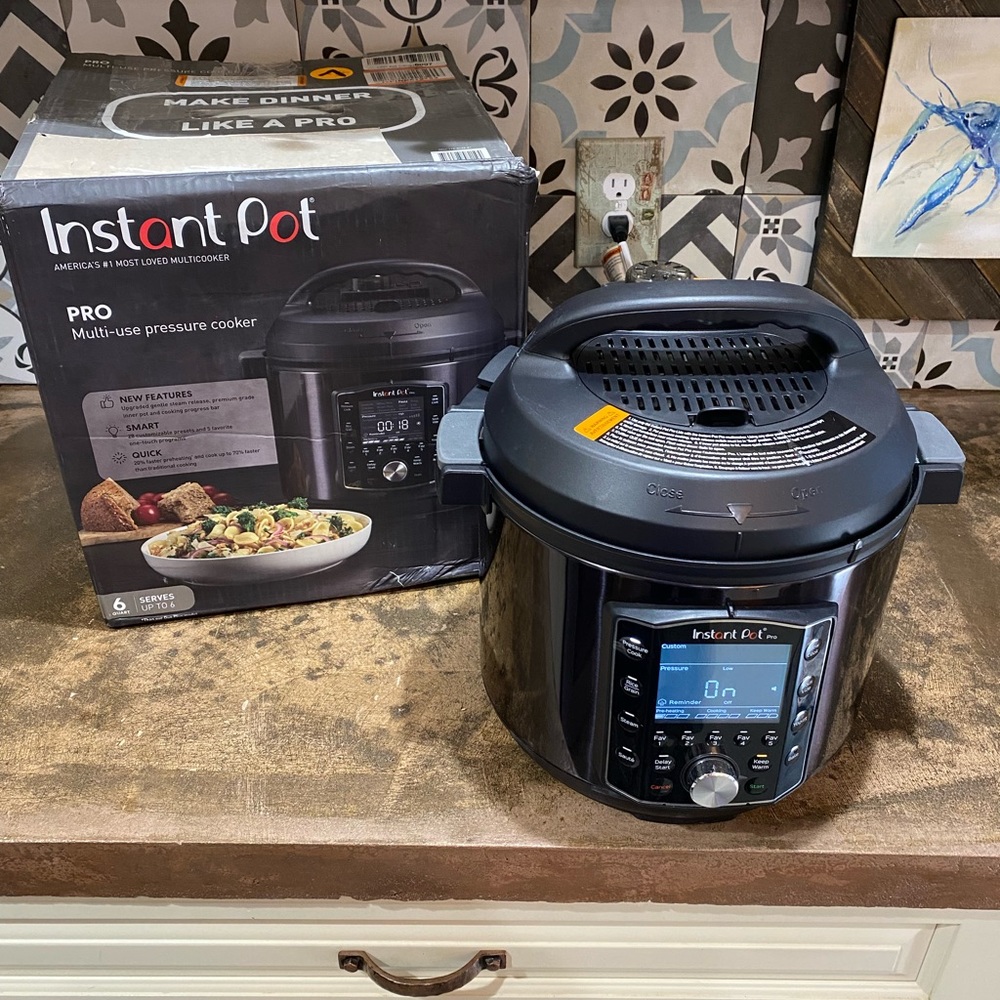 Insta Pot Pro 10-1 Pressure Cooker